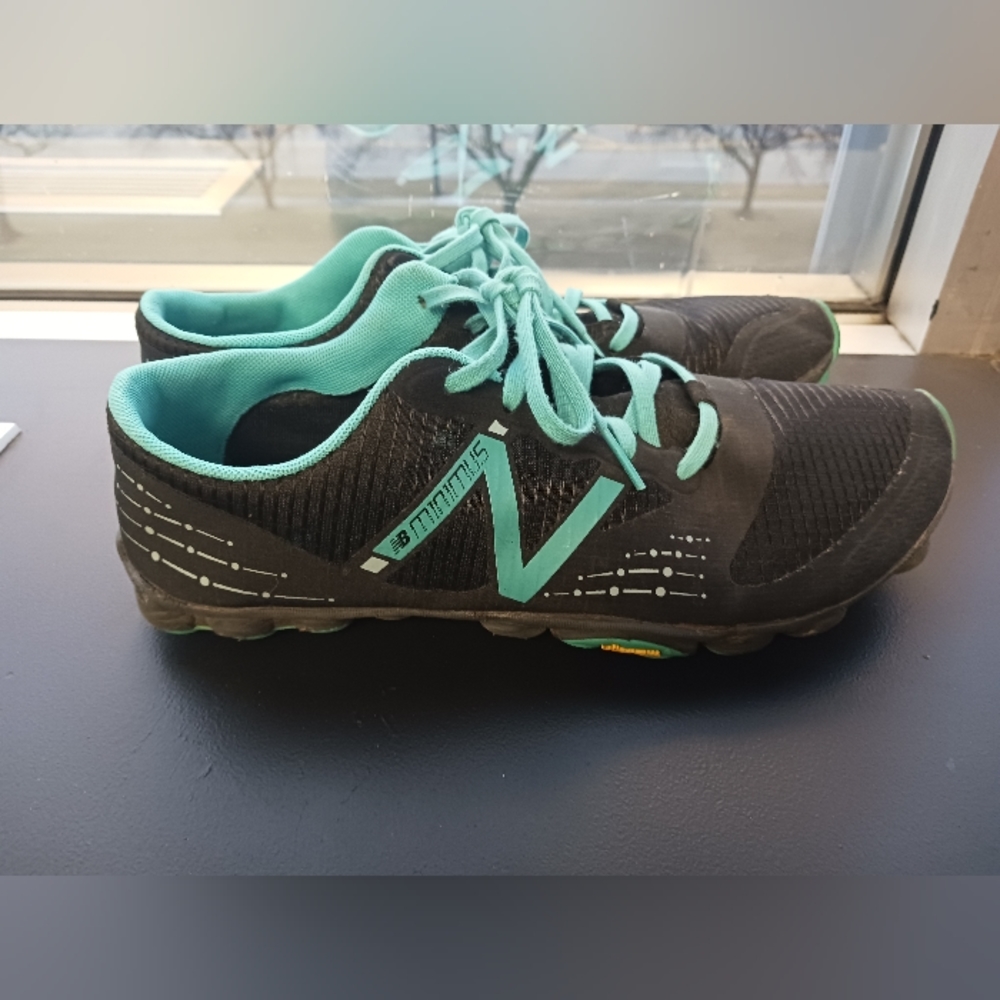Womens New Balance Minimus MT00 Black Trail Running Shoes / Size 10